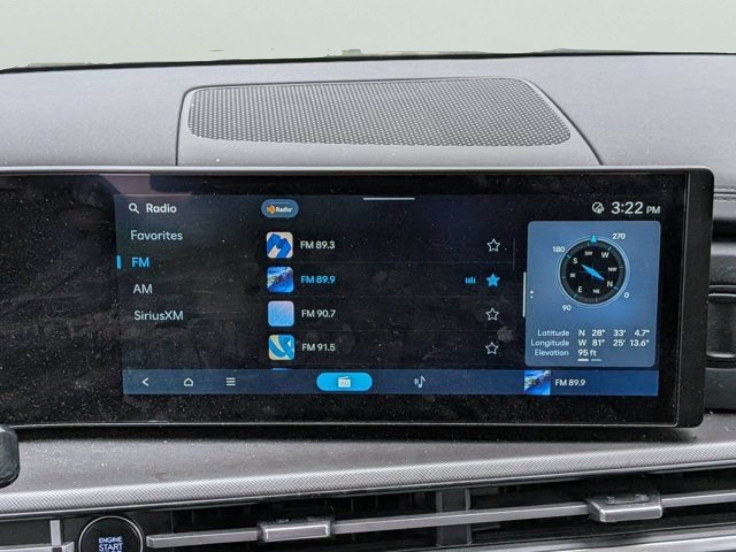 2025 Hyundai Santa Fe SE - Photo 11