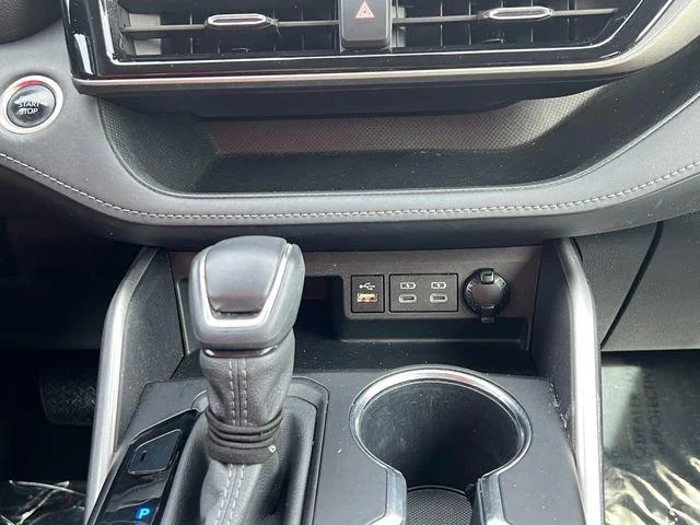 2025 Toyota Highlander LE - Photo 54
