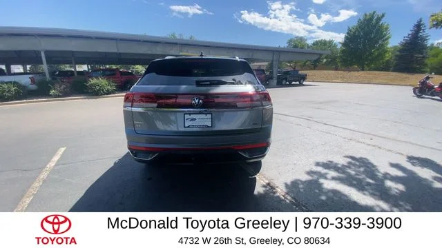 Used 2024 Gray Volkswagen 2.0T SE w/Technology image 6