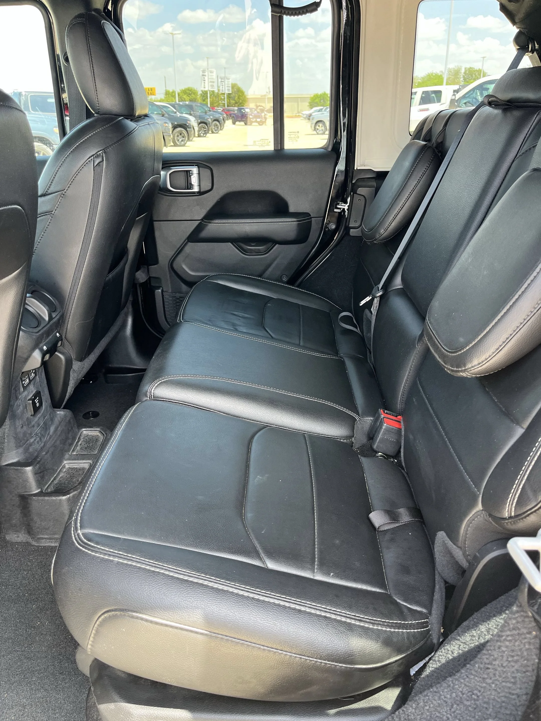 Used 2022 Black Jeep Unlimited Sahara 4xe image 18