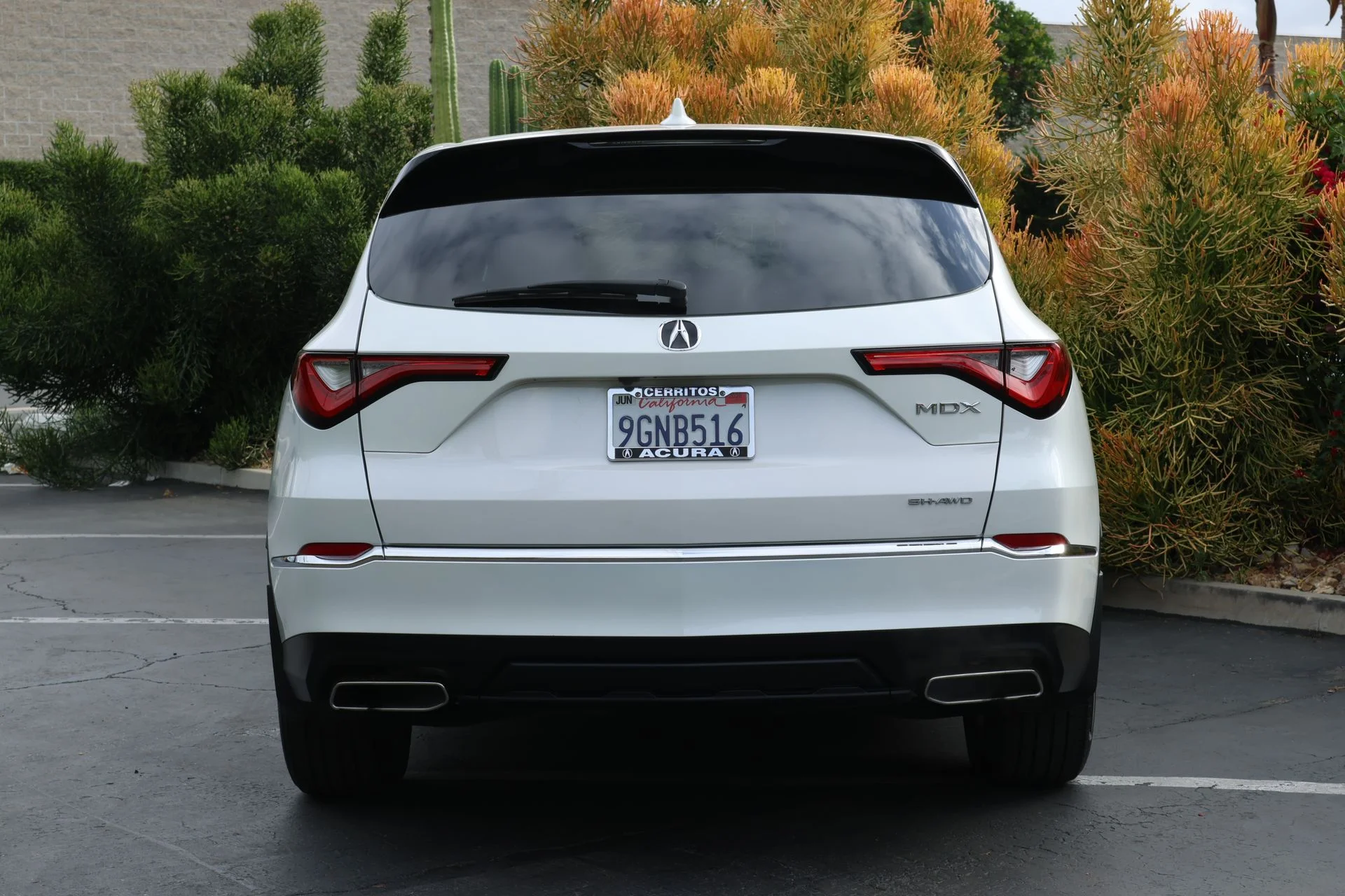 Certified Used 2023 Platinum White Pearl Acura SH-AWD image 4