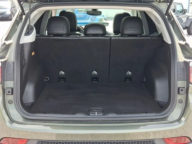 Used 2018 Green Jeep Trailhawk image 27