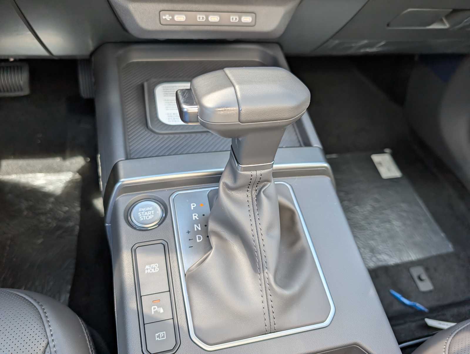 New 2027 Pale Gray Kia X-Line S image 22