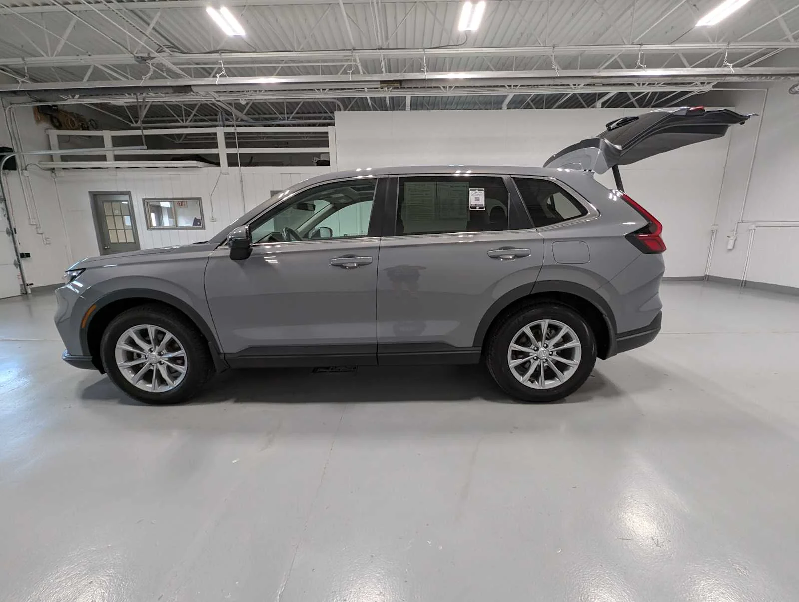 Used 2025 Urban Gray Pearl Honda EX-L image 12