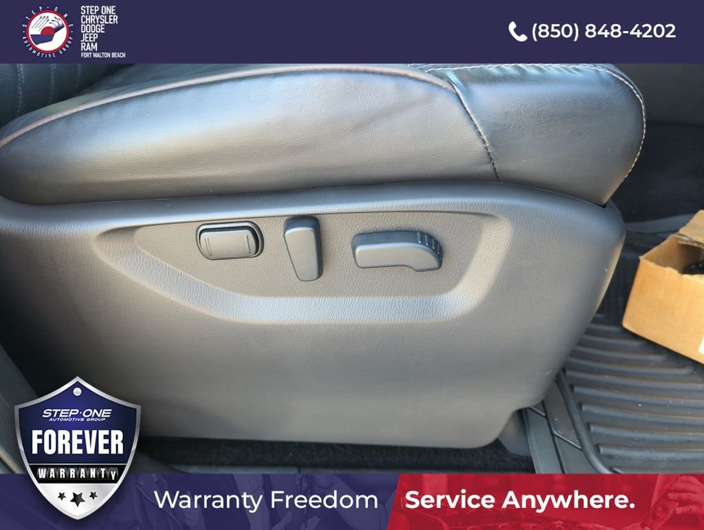 Used 2023 Gray Nissan Platinum image 41
