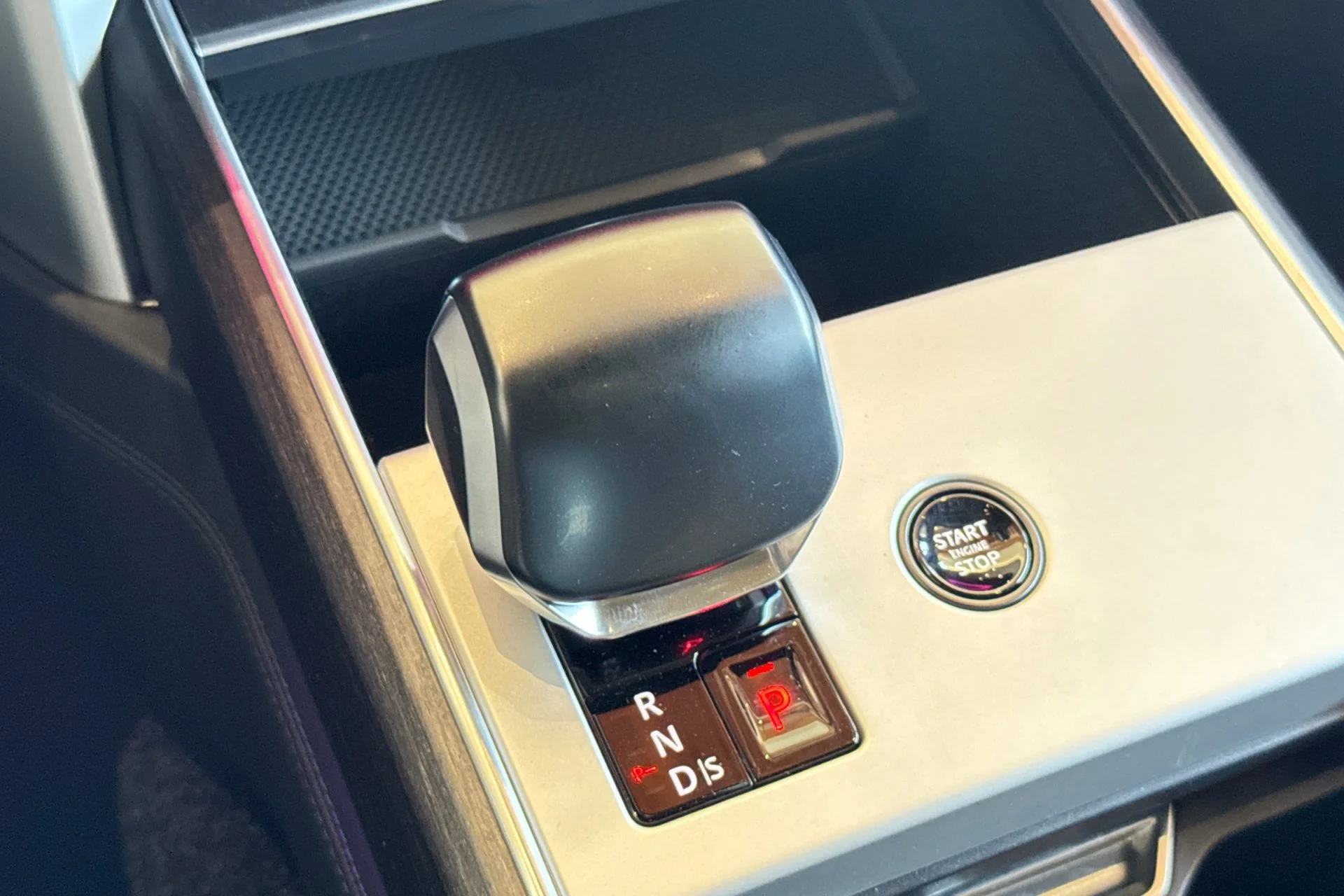 New 2026  Land Rover SV image 24