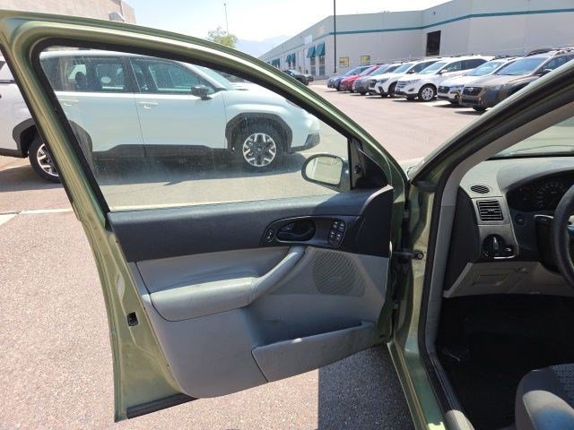 Used 2007 Green Ford S image 10