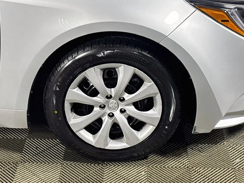Used 2025 Silver Toyota LE image 22