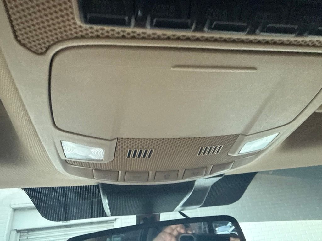 Used 2020 White Ford Lariat image 17