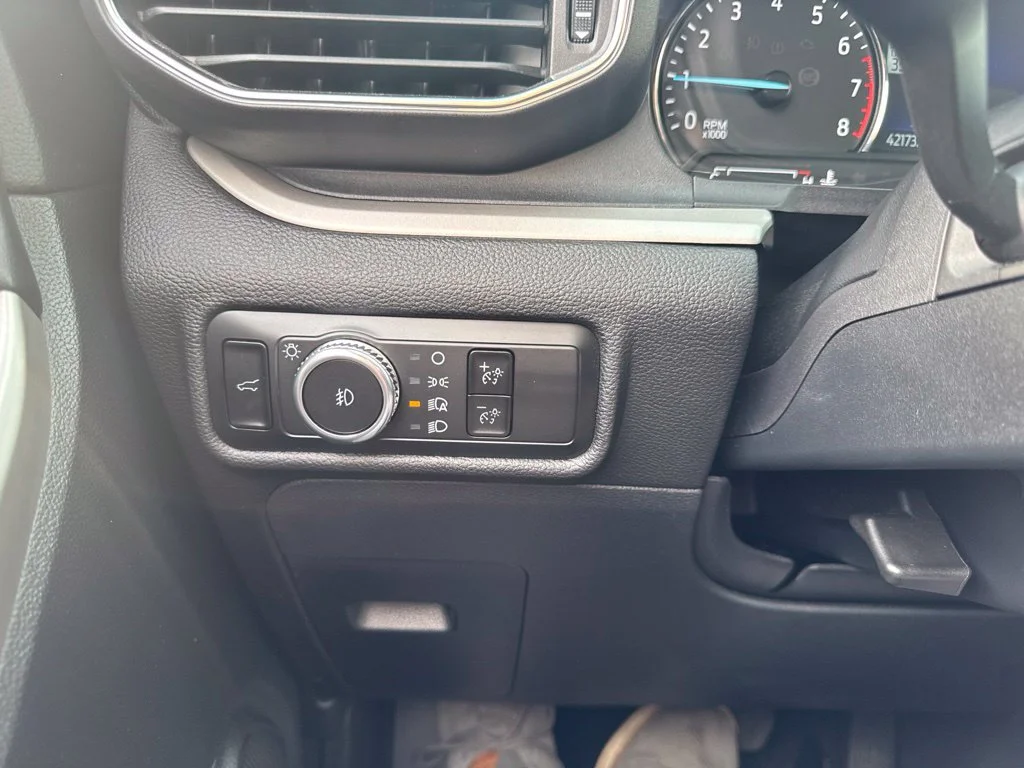 Used 2022 White Metallic Ford XLT image 27