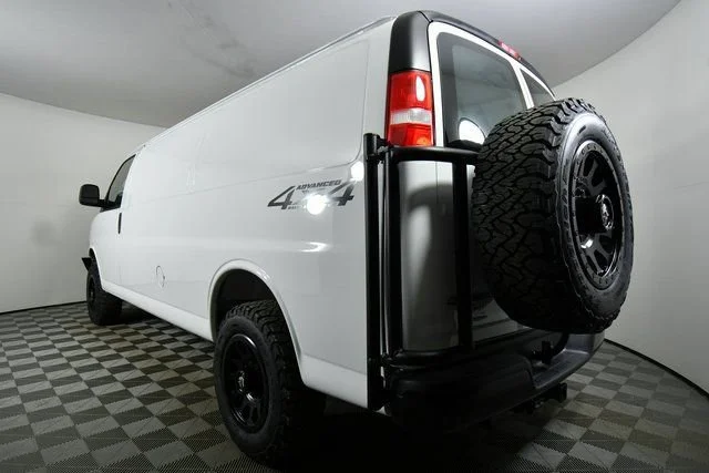 2025 Chevrolet Express Cargo Work Van - Photo 13