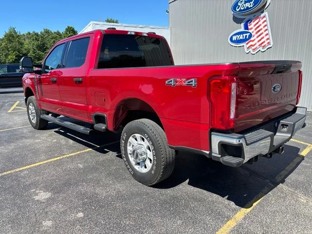 Used 2023 Vermillion Red Ford  image 8