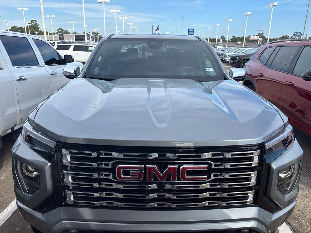 Used 2025 Silver GMC Denali image 1