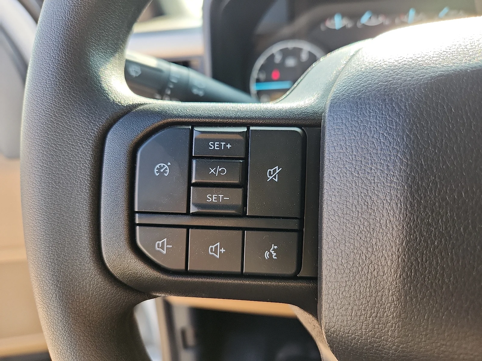 New 2027 Oxford White Ford XLT image 20
