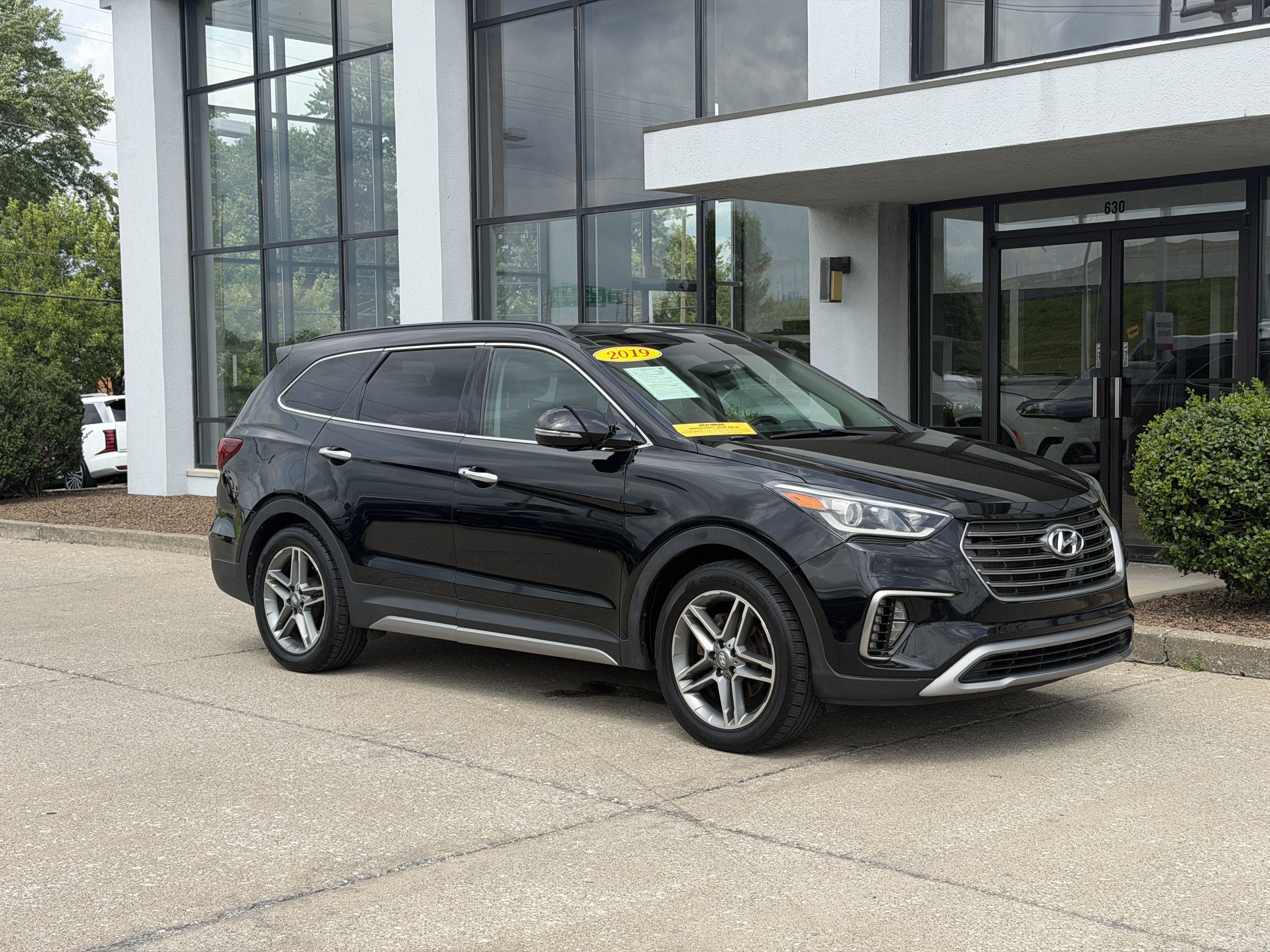 Used 2019 Hyundai Santa Fe Limited Ultimate with VIN KM8SR4HF6KU302091 for sale in Jeffersonville, IN