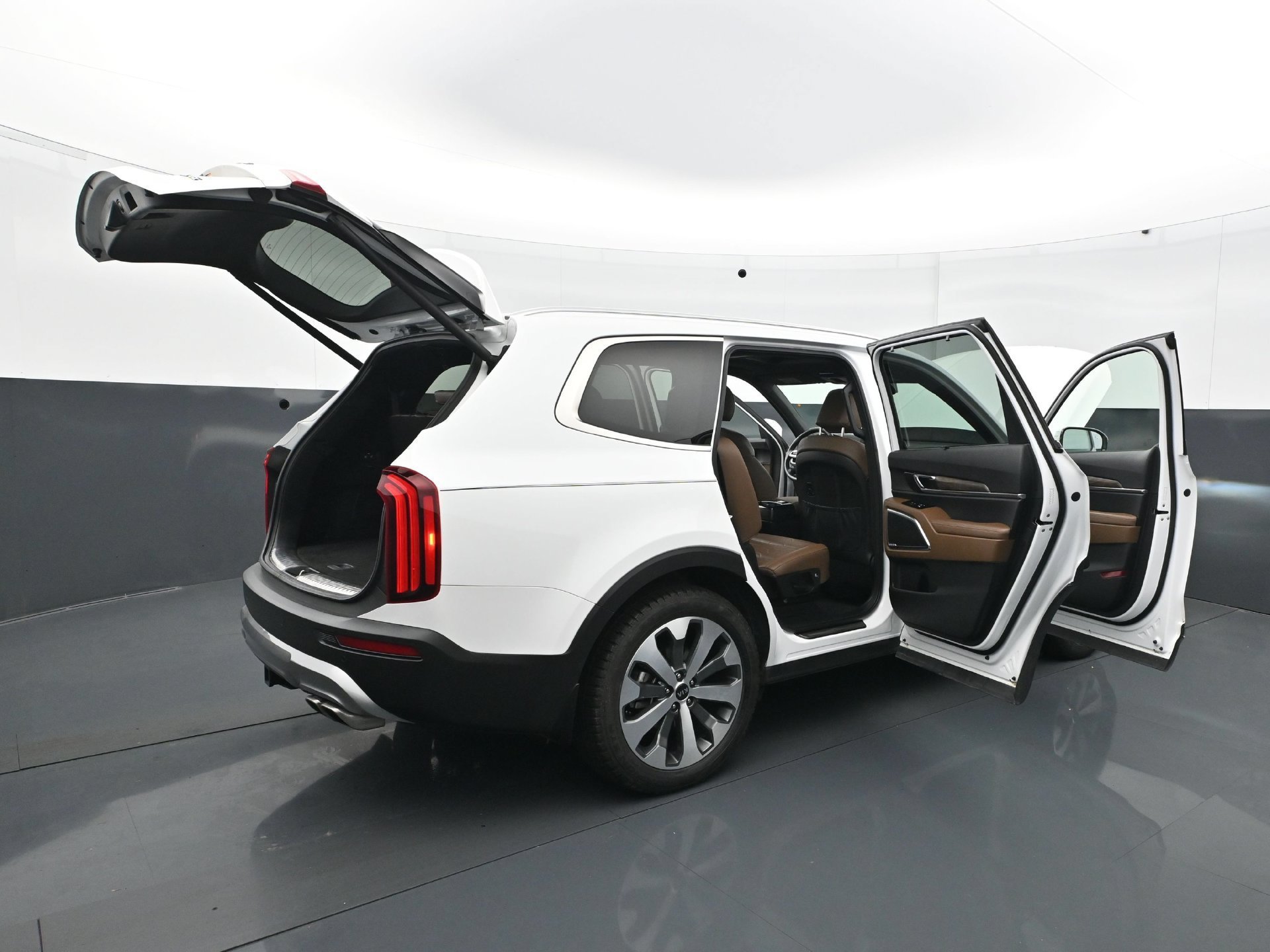 Used 2020 Snow White Pearl Kia SX AWD image 39
