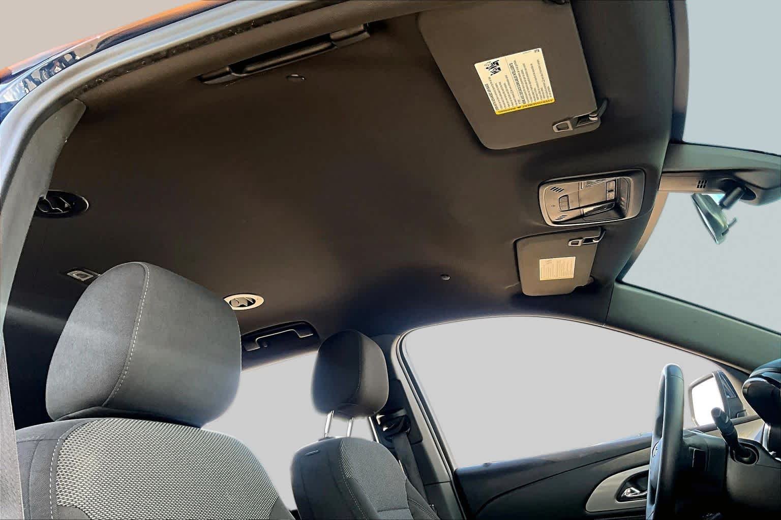 Used 2023 Northsky Blue Metallic Chevrolet LT Cloth image 14