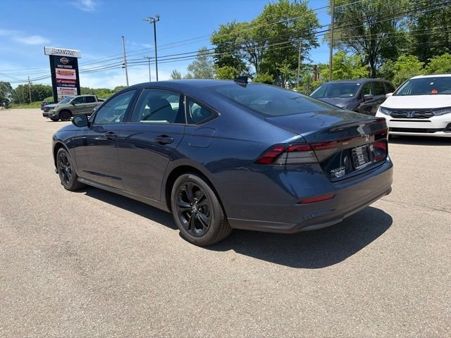 2025 Honda Accord SE - Photo 4