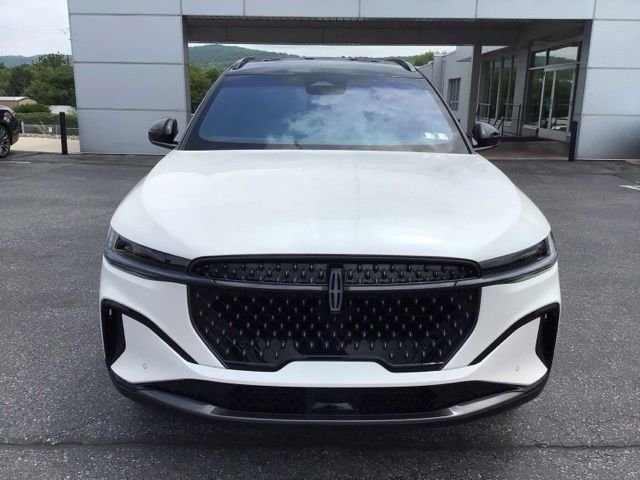 Certified Used 2024 White Platinum Clearcoat Metallic Lincoln Reserve image 3