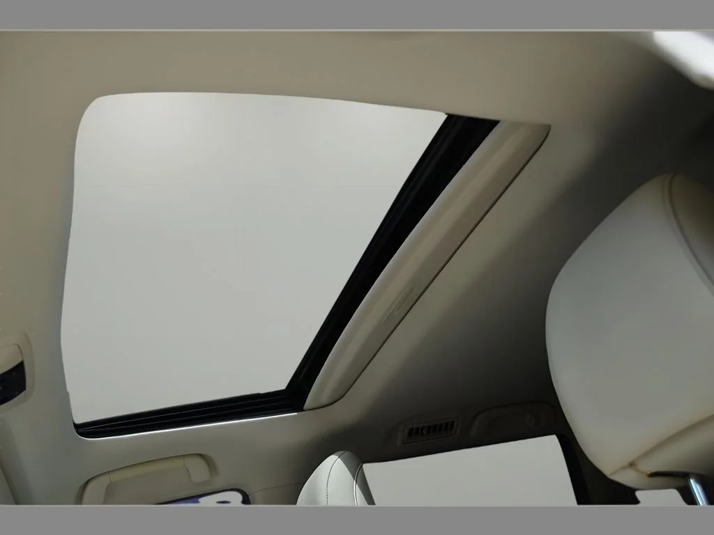 Used 2015 Black Onyx Lexus Base image 15