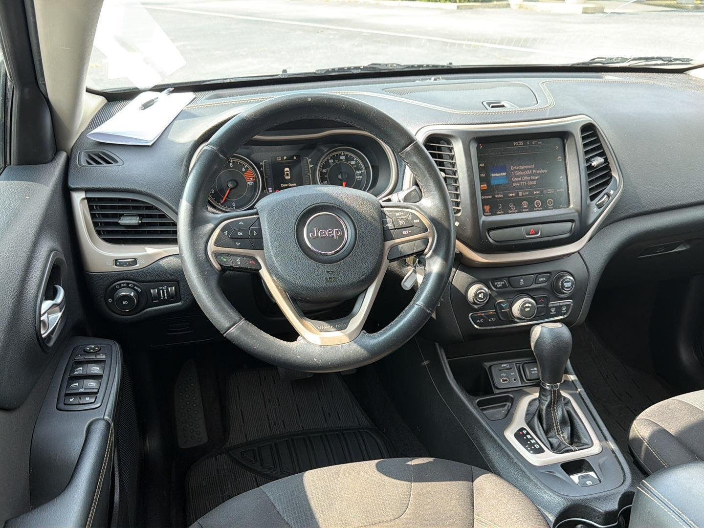 Used 2016 Granite Crystal Metallic Clearcoat Jeep Latitude image 18