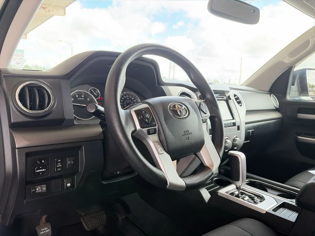 2016 Toyota Tundra SR5 - Photo 16