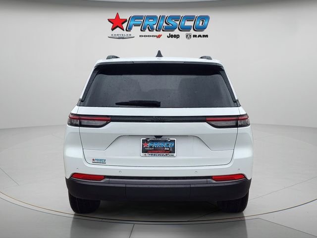 New 2026 Bright White Clear-Coat Exterior Paint Jeep Altitude image 6
