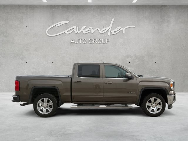 Used 2015 BRONZE ALLOY METALLIC GMC SLE image 17