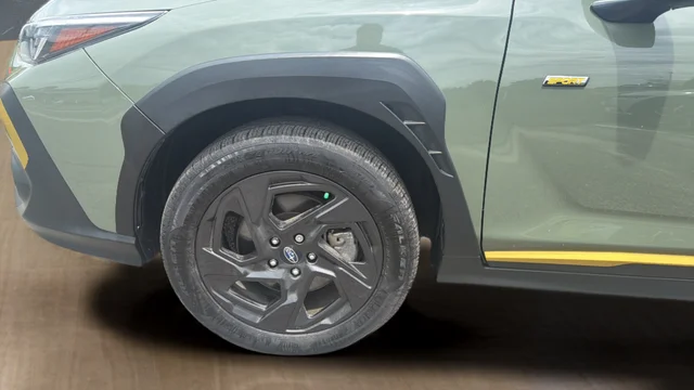 Used 2025 Green Subaru Sport image 27