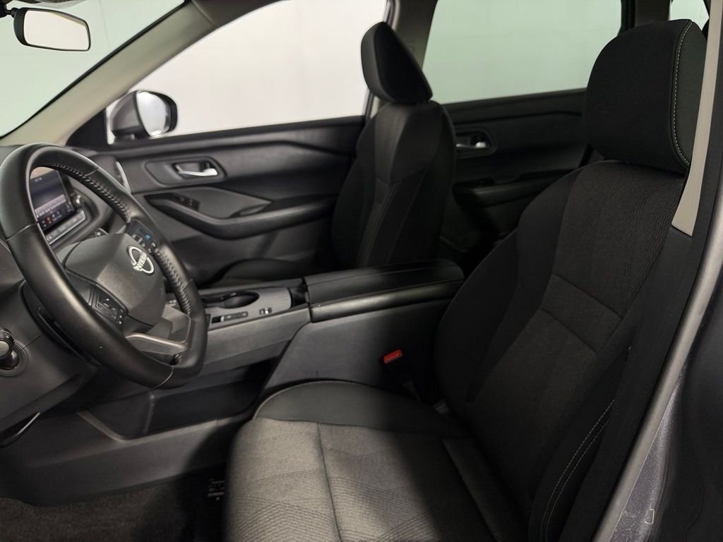 Used 2025 Gun Metallic Nissan SV image 20