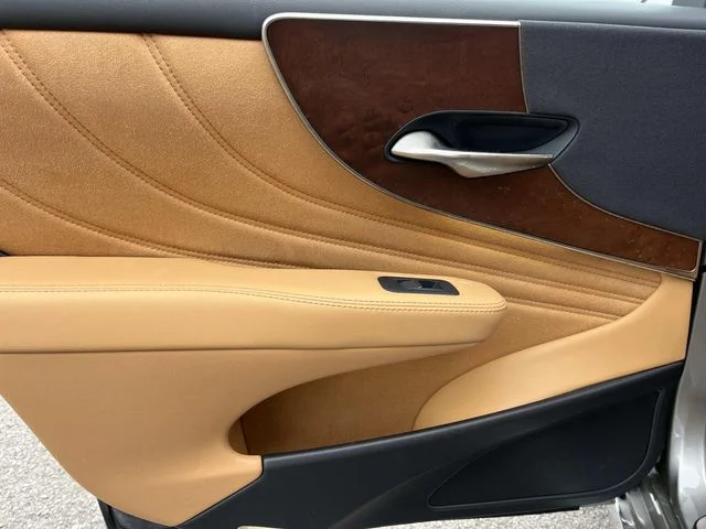 2023 Lexus LS Base - Photo 20