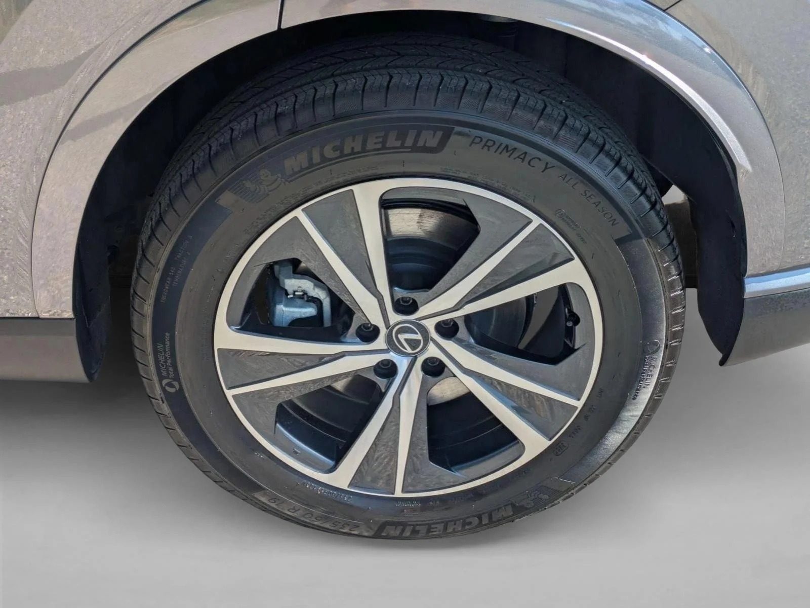 Used 2023 Nebula Gray Pearl Lexus RX 350h Premium image 24