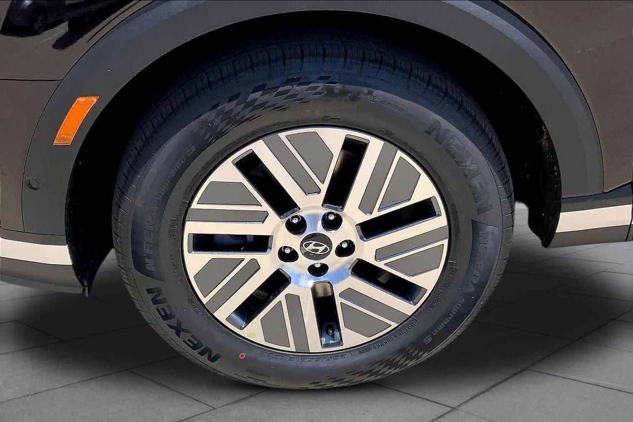 New 2026 Galaxy Maroon Pearl Hyundai SEL Premium 7P image 11