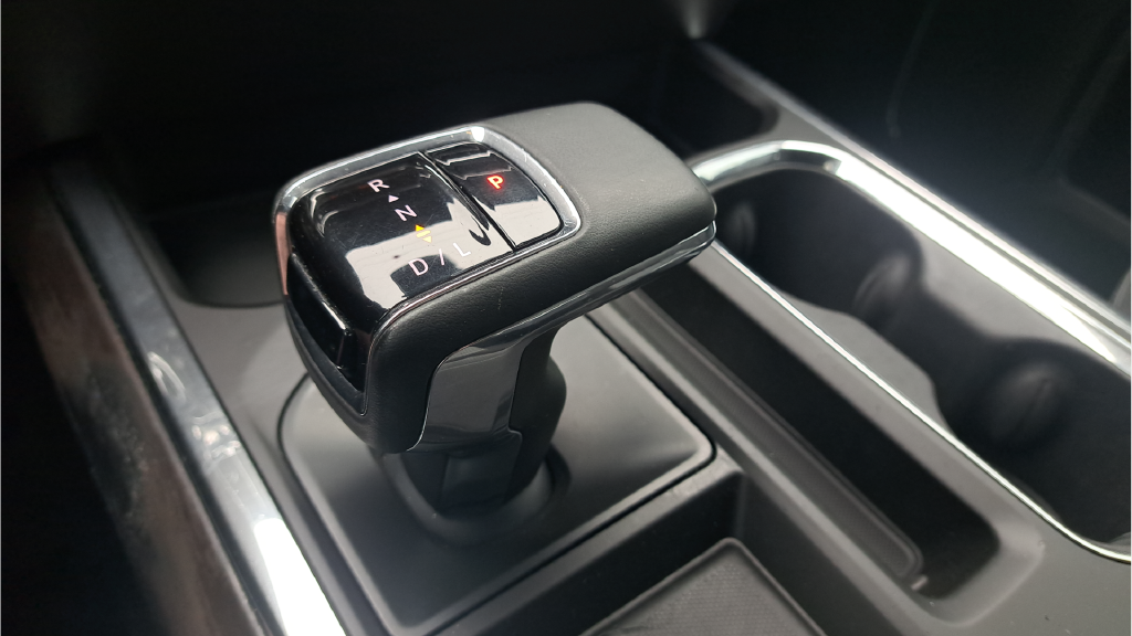 Used 2024 Onyx Black GMC SLT image 24
