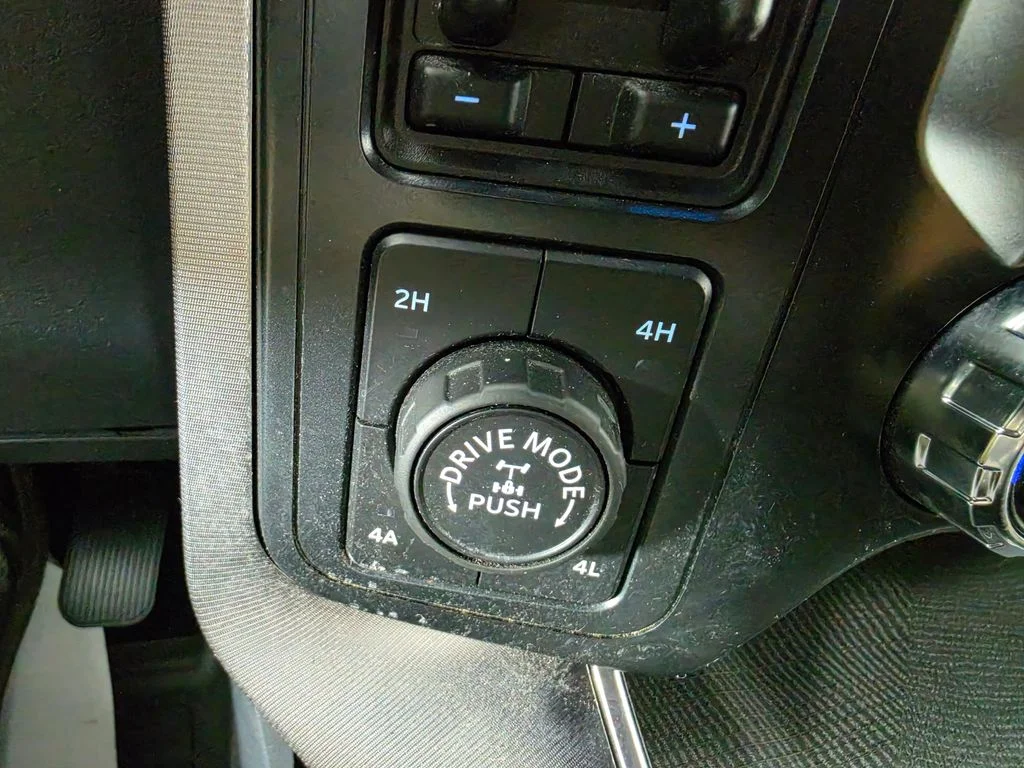 Used 2022 Blue Ford Platinum image 32