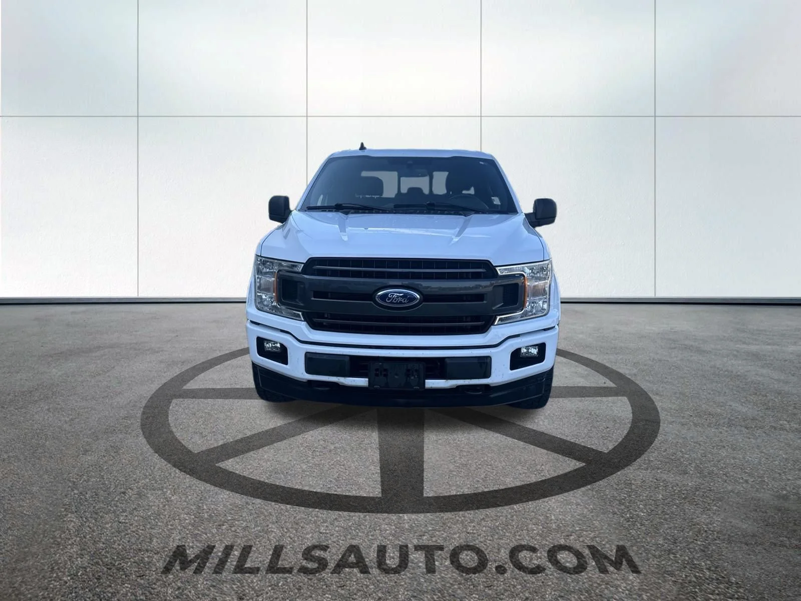 Used 2020  Ford  image 2