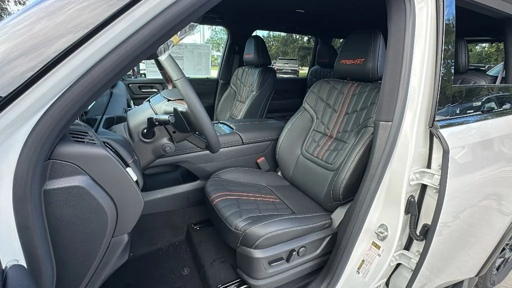 2026 Nissan Armada PRO-4X - Photo 27