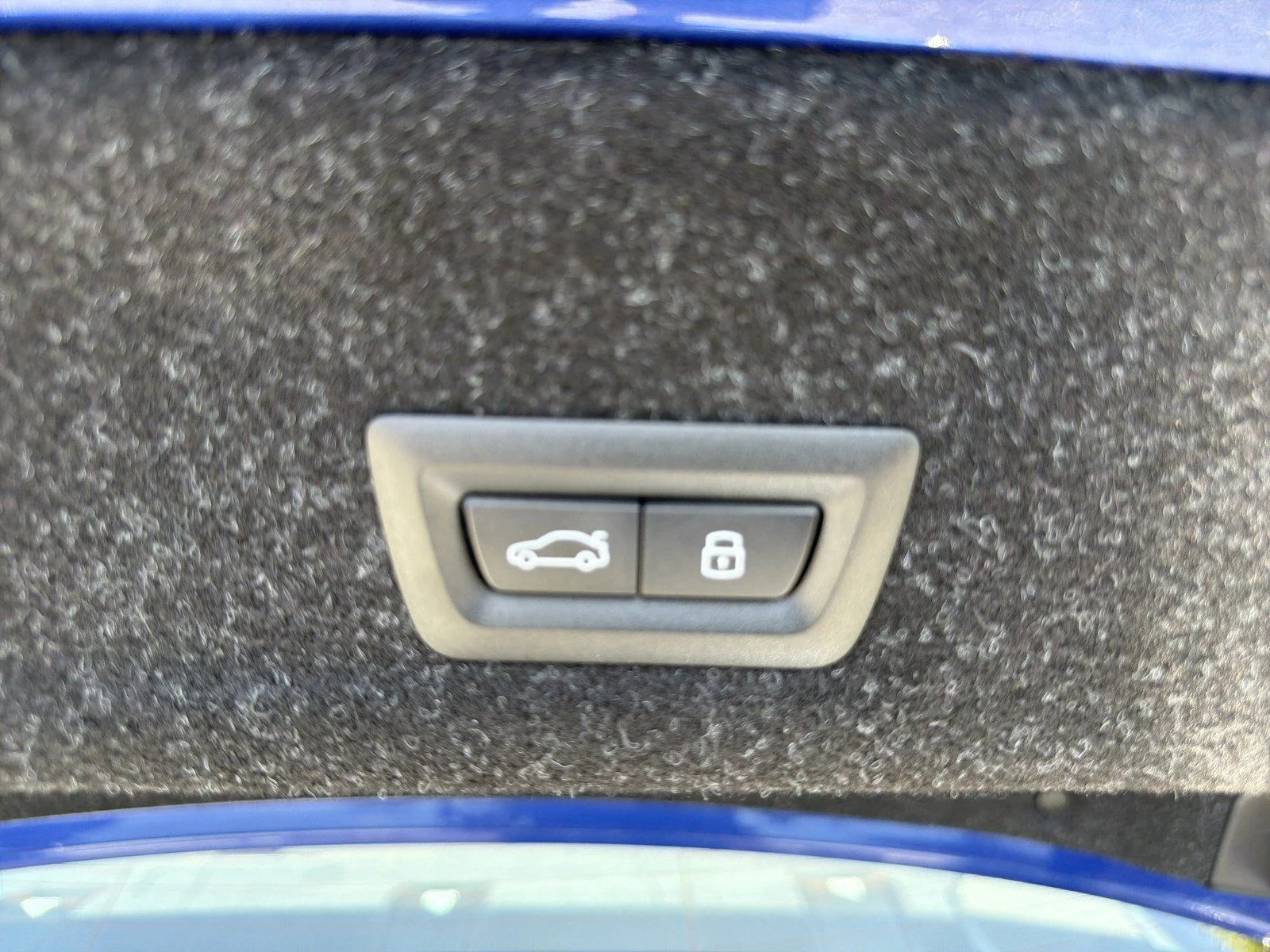 New 2026 Portimao Blue Metallic BMW 330i xDrive image 13