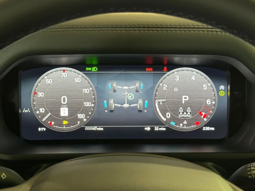 New 2026 Fuji White Land Rover X-Dynamic SE image 18