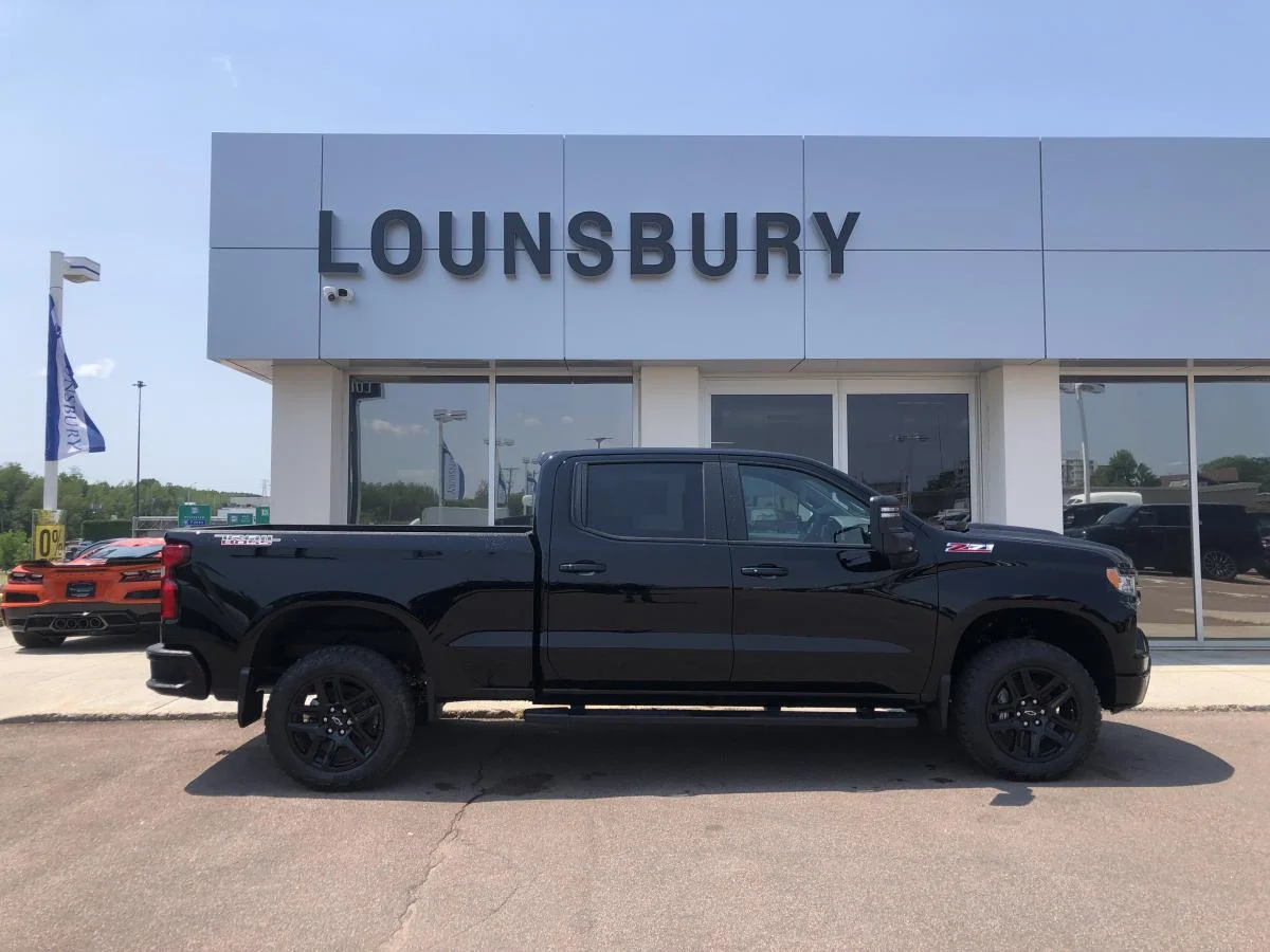 New 2026 Black Chevrolet 4wd Crew Cab 157" Lt image 2