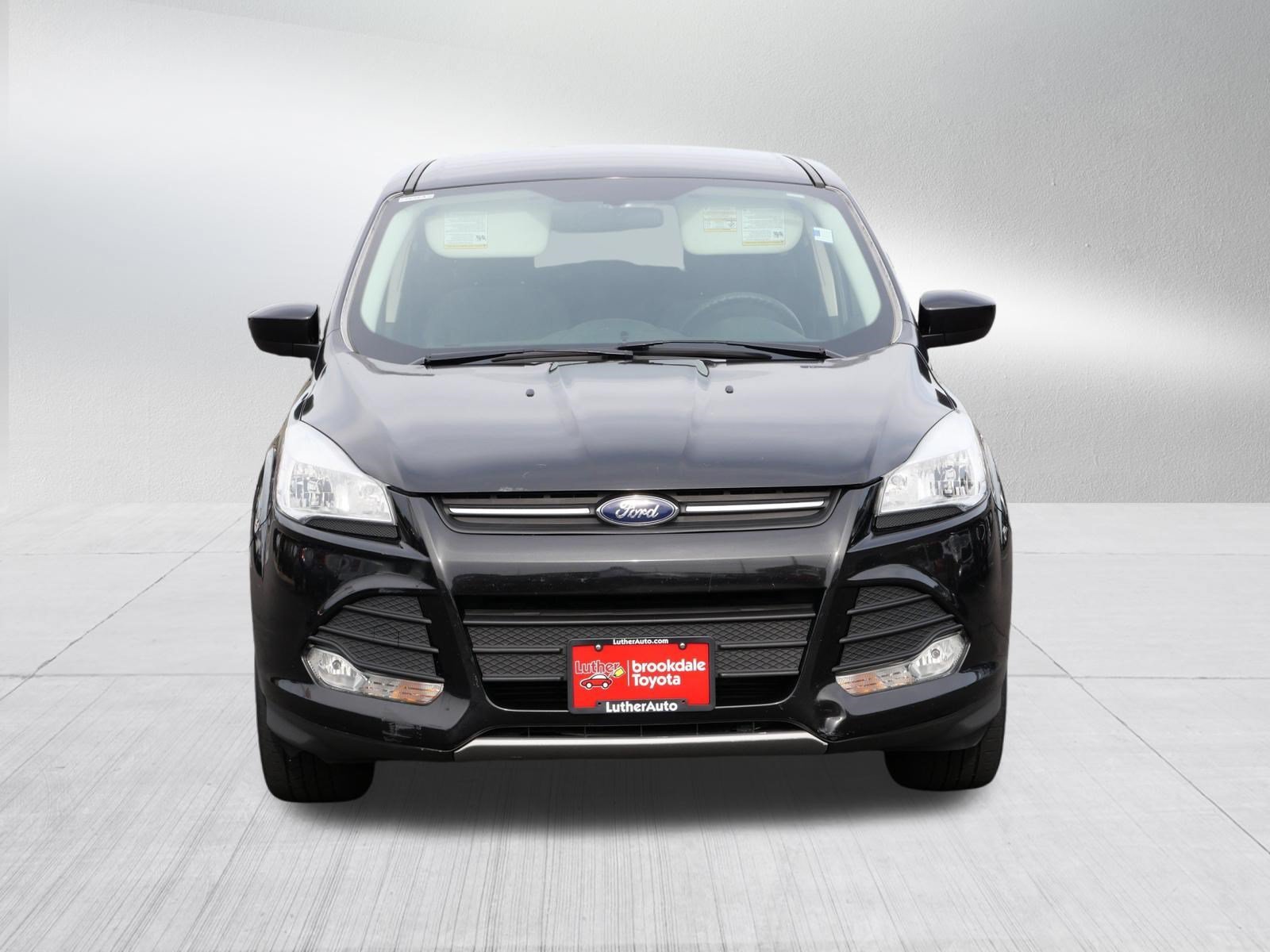 Used 2015 Ford Escape SE with VIN 1FMCU9GX5FUB49462 for sale in Brooklyn Center, Minnesota