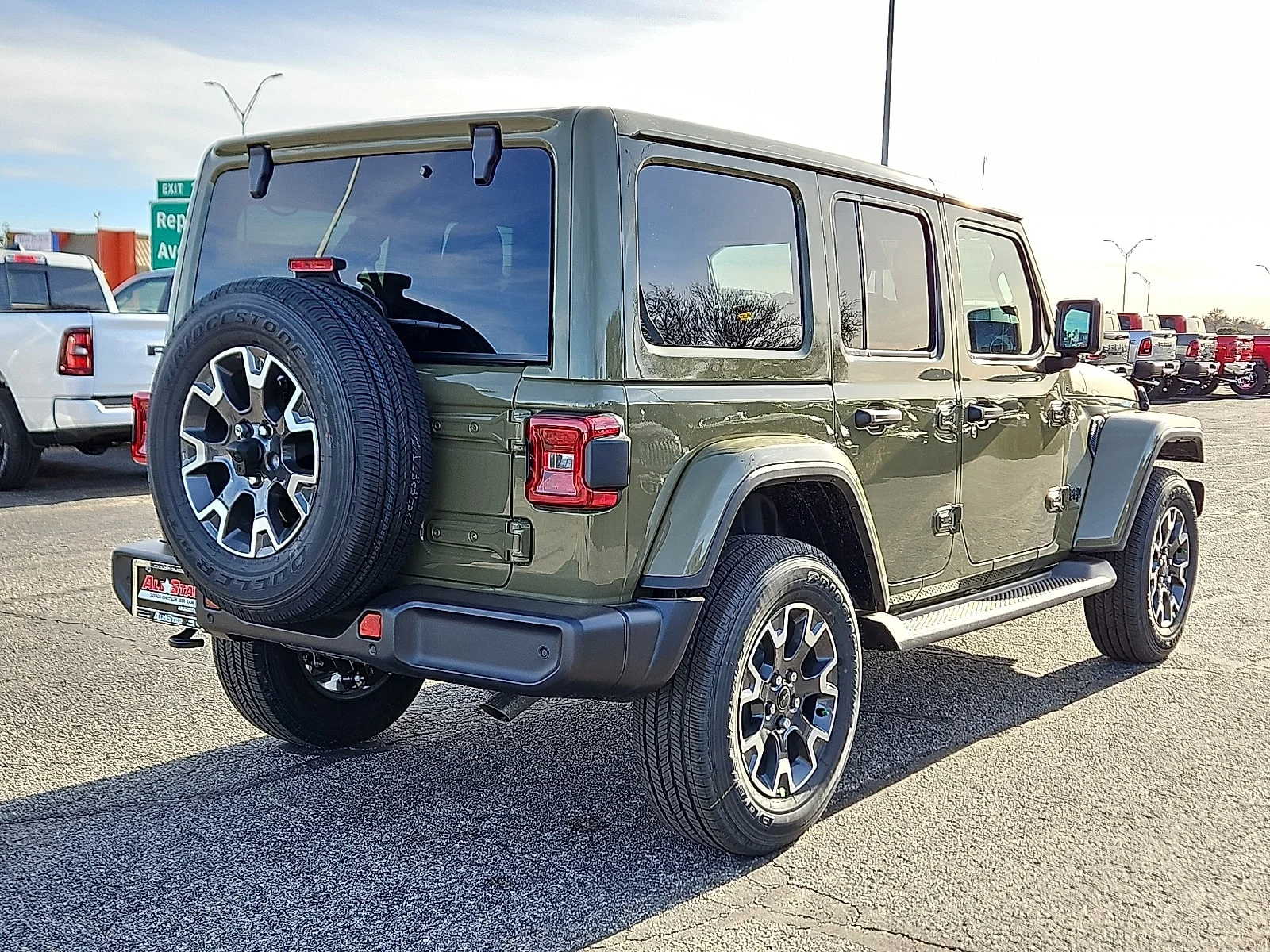New 2026 41 Jeep 4-DOOR SAHARA image 3