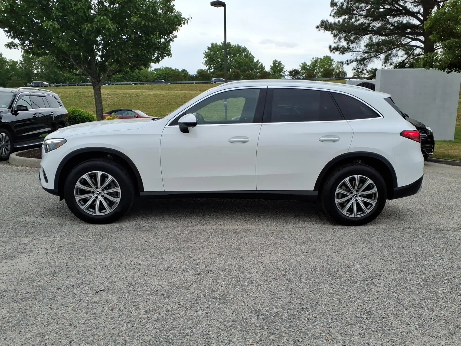 New 2026 WHITE Mercedes-Benz GLC 300 image 11
