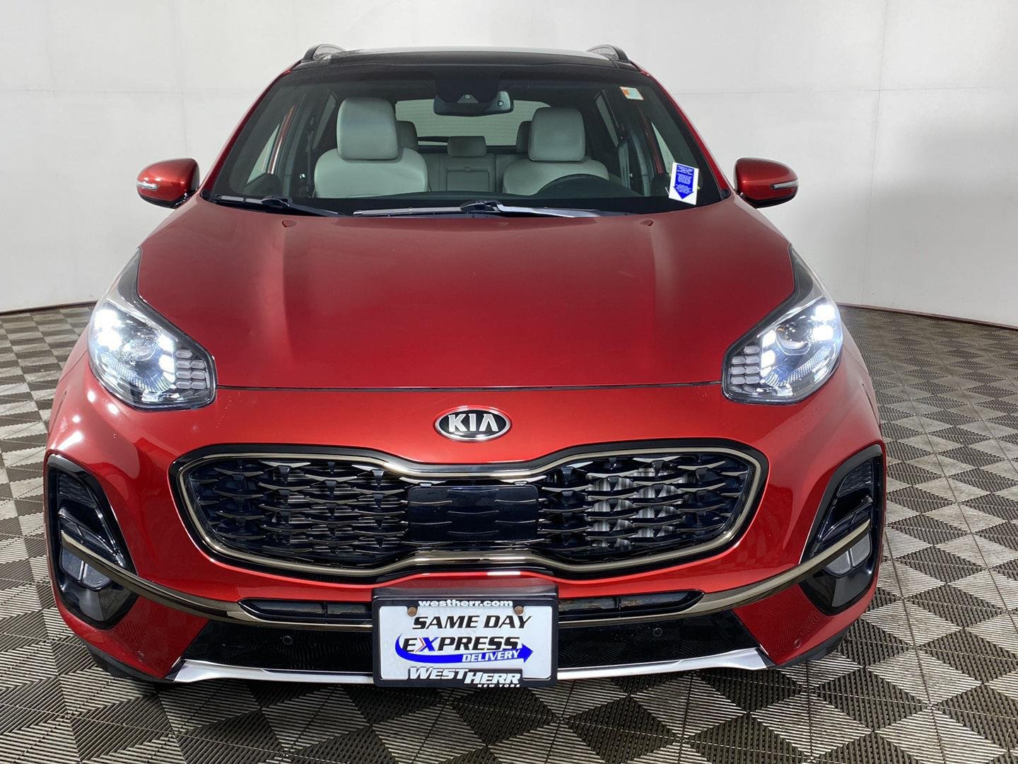 Used 2021 Hyper Red Kia SX Turbo image 8
