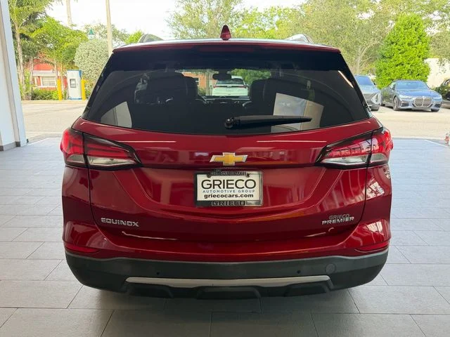 Used 2022 Red Chevrolet Premier image 9