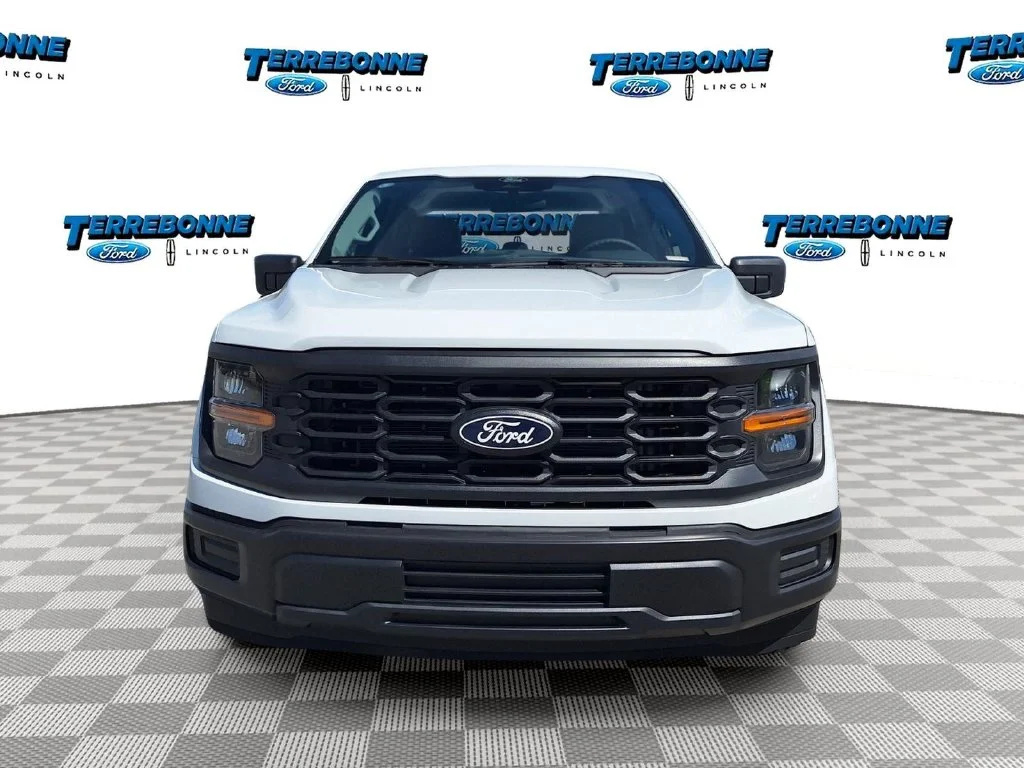 New 2026 Oxford White Ford XL image 2