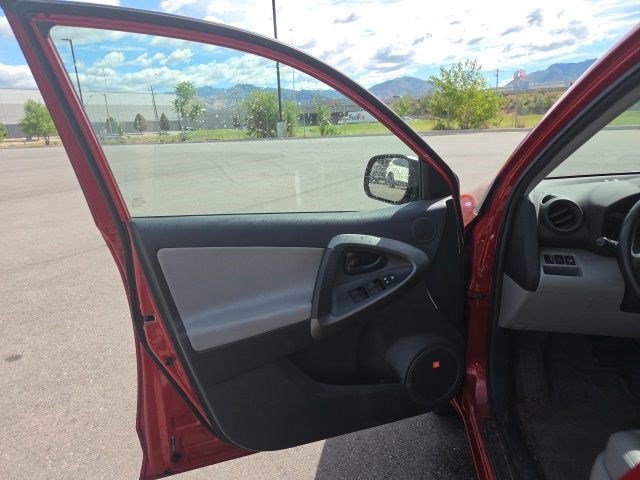 Used 2009 Red Toyota Ltd image 10