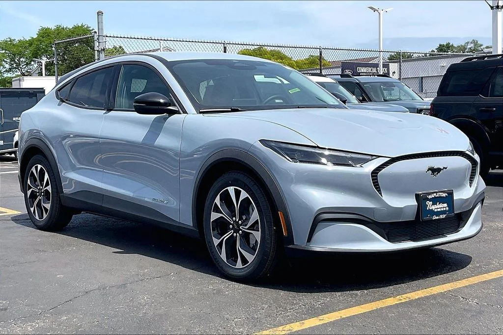 New 2026 Glacier Gray Metallic Tri-coat Ford Select image 35