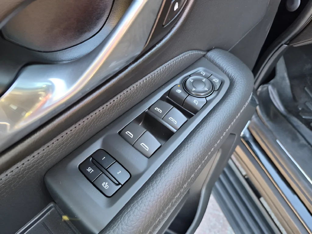 Used 2022 Black GMC Denali image 17