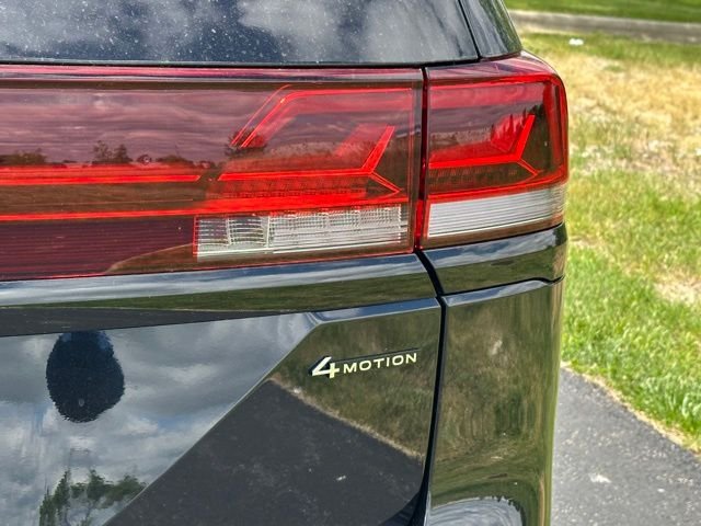 New 2026 Deep Black Pearl Volkswagen 2.0T Peak Edition image 15